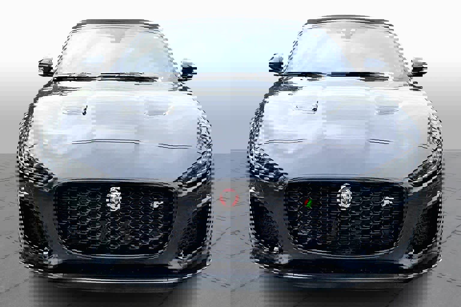 Used 2023 Jaguar F-TYPE R image 4