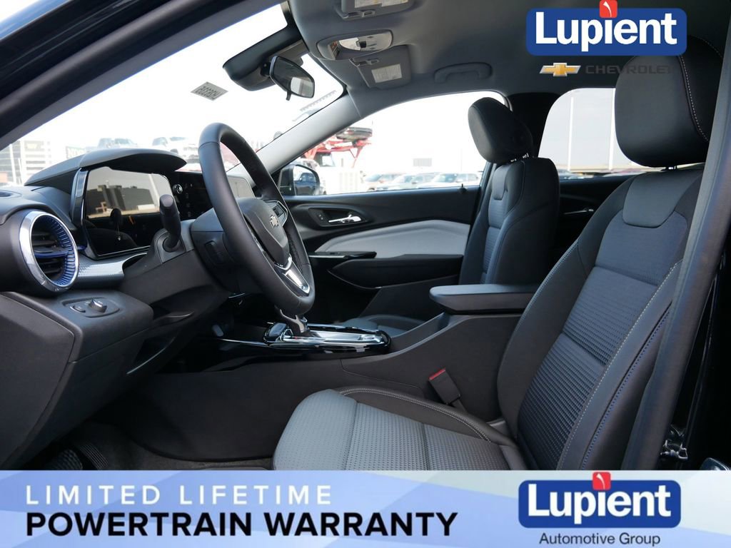 New 2026 Chevrolet Trax LT w/ Driver Confidence Package image 14