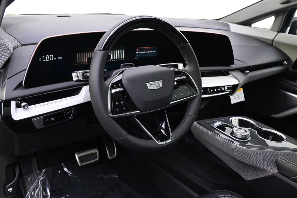 New 2026 Cadillac Optiq Luxury 1 image 11