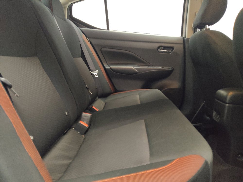 Used 2025 Nissan Versa SR FWD image 19