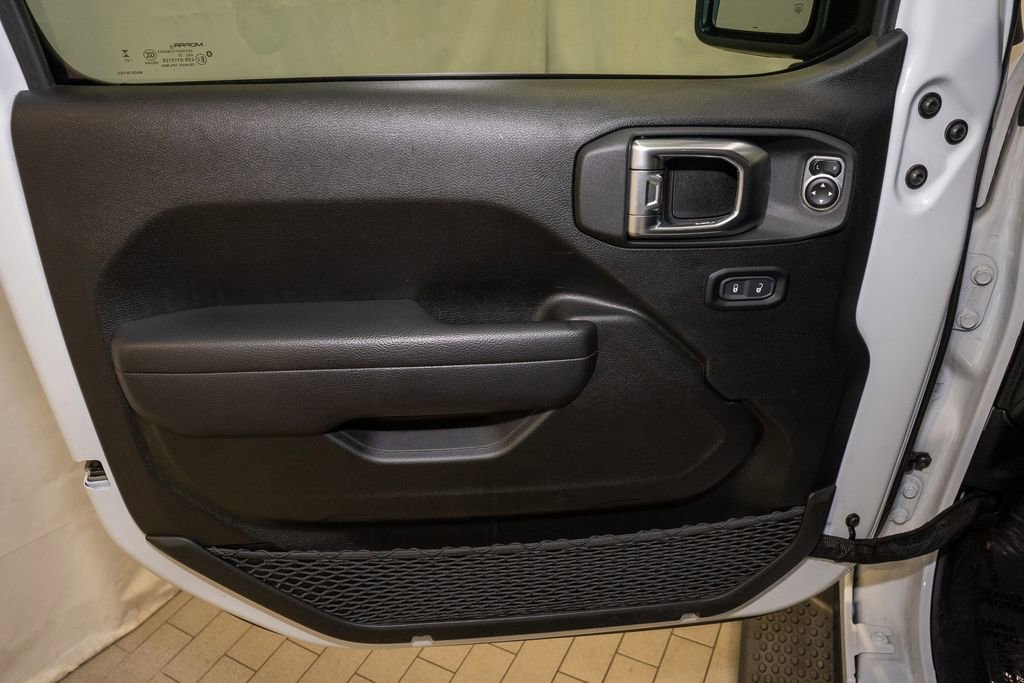 Used 2024 Jeep Wrangler Sport S image 11