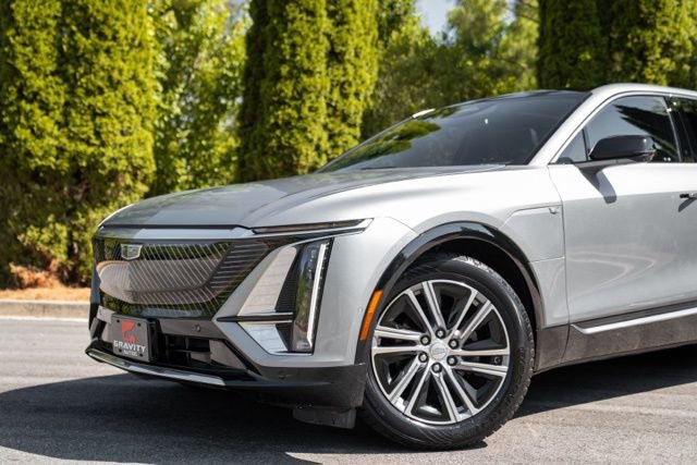 Used 2024 Cadillac Lyriq Luxury RWD image 3