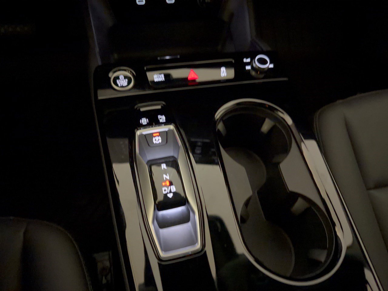 Certified 2025 Audi A6 e-tron Premium w/ Ultra Package AWD/4WD image 21