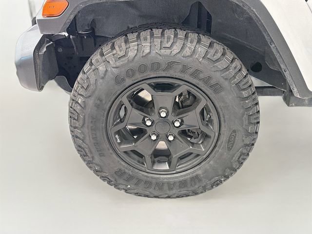 Used 2022 Jeep Gladiator Willys image 23
