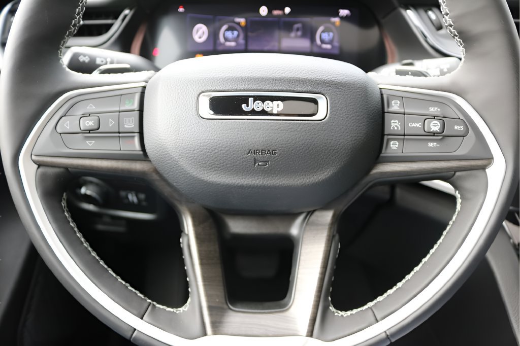 New 2026 Jeep Grand Cherokee L 4WD image 24