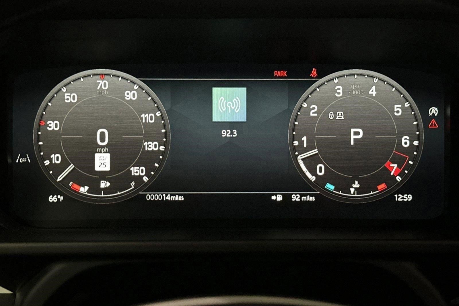 New 2025 Land Rover Defender 130 X-Dynamic SE AWD/4WD image 15