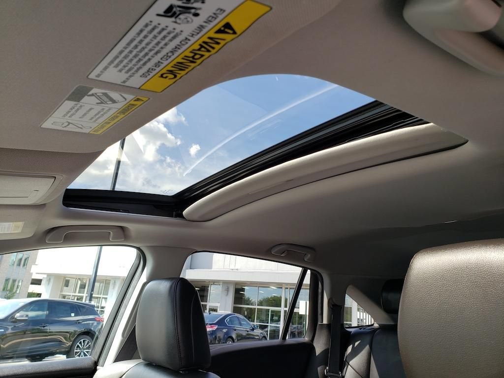 Certified 2017 Acura RDX AWD w/ Advance Package image 31