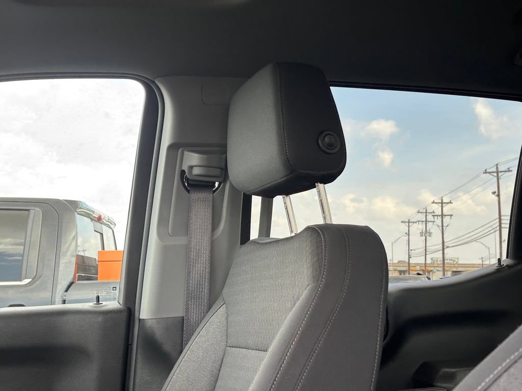 Used 2025 Chevrolet Silverado 1500 Custom RWD image 8