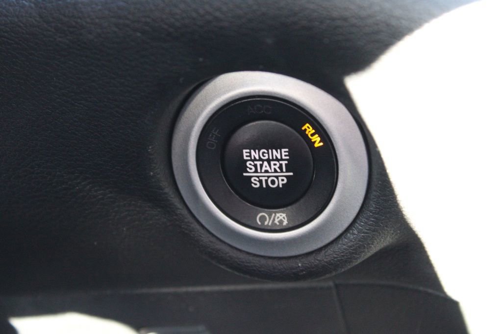 Used 2018 Chrysler Pacifica Touring-L w/ Premium Audio Group image 36