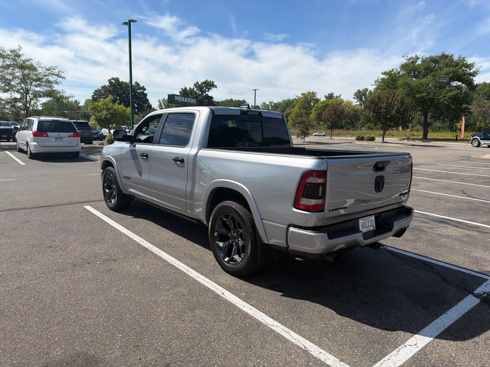 Used 2024 RAM 1500 Limited AWD/4WD image 6