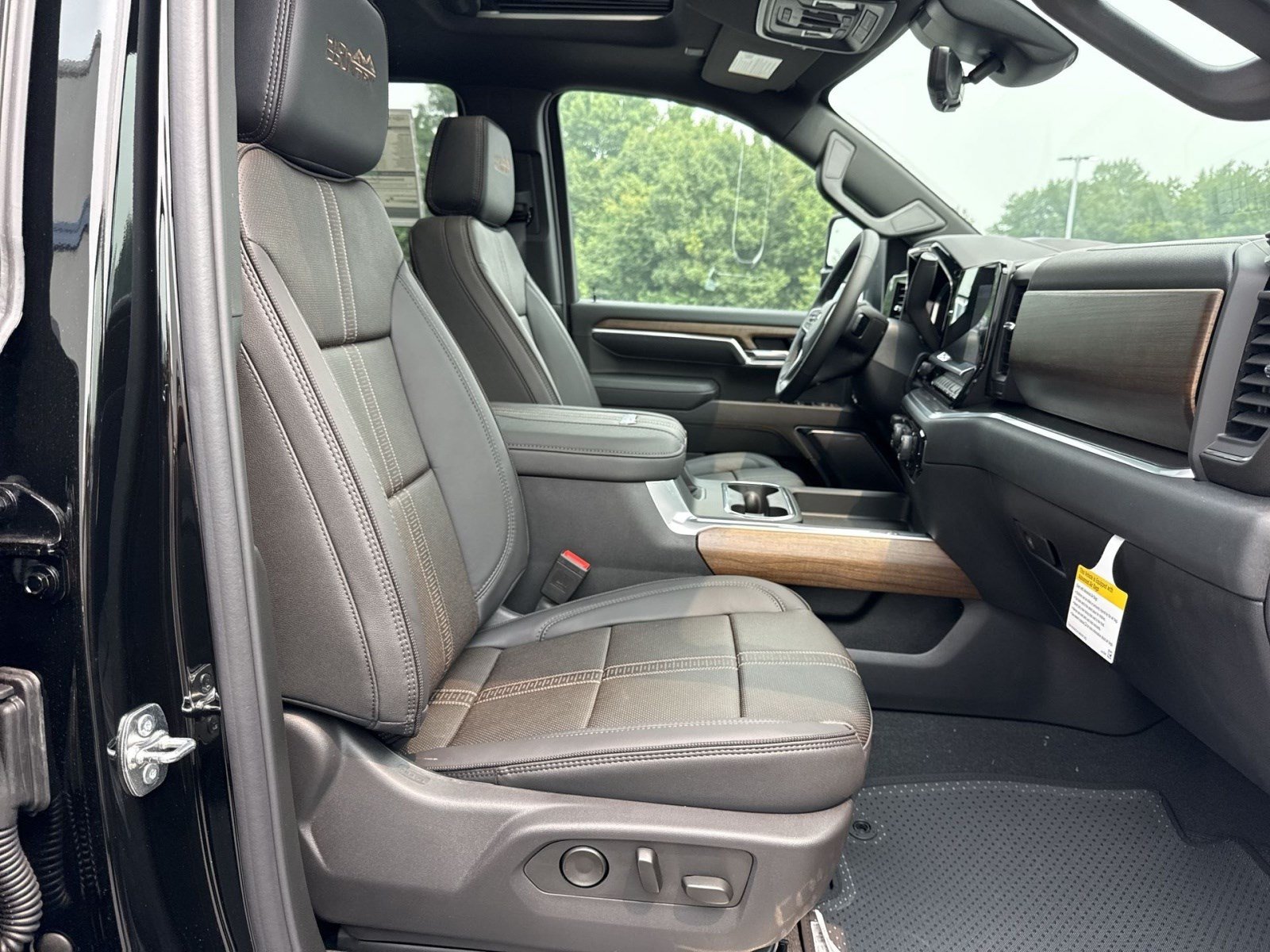 New 2026 Chevrolet Silverado 2500 High Country w/ High Country Premium Package AWD/4WD image 26