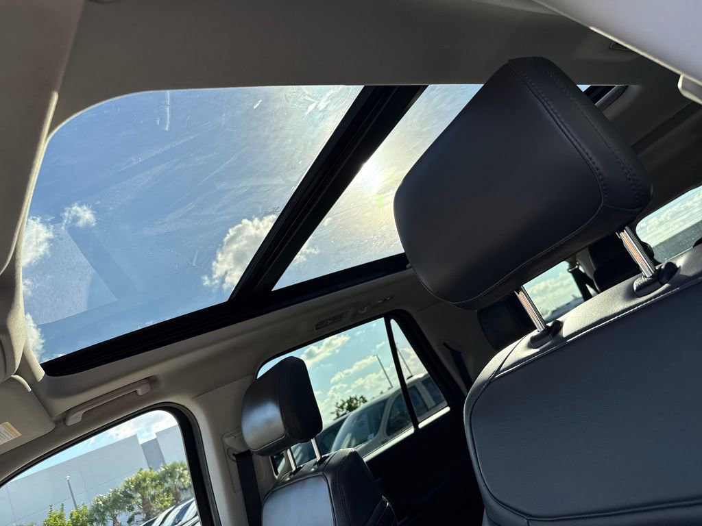 Certified 2025 Ford Expedition Max Active image 9