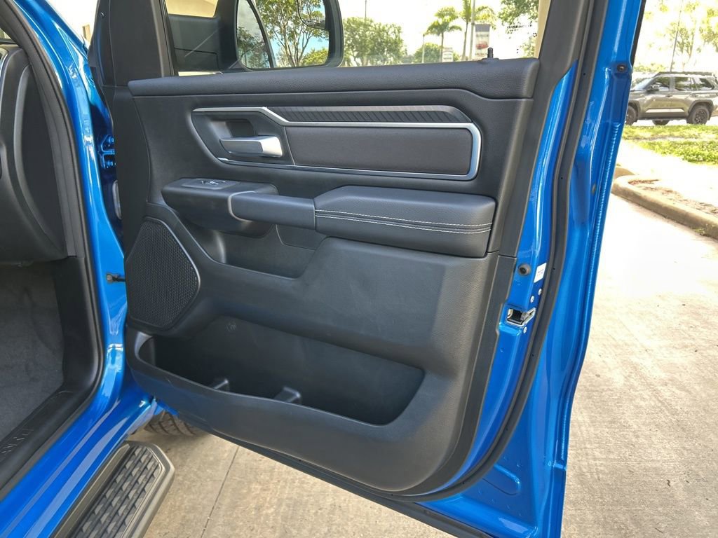 Used 2025 RAM 1500 Big Horn AWD/4WD image 30