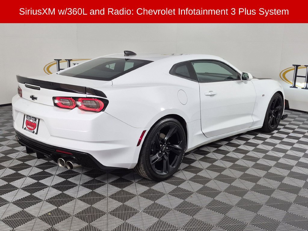 Used 2021 Chevrolet Camaro LT w/ RS Package RWD image 5