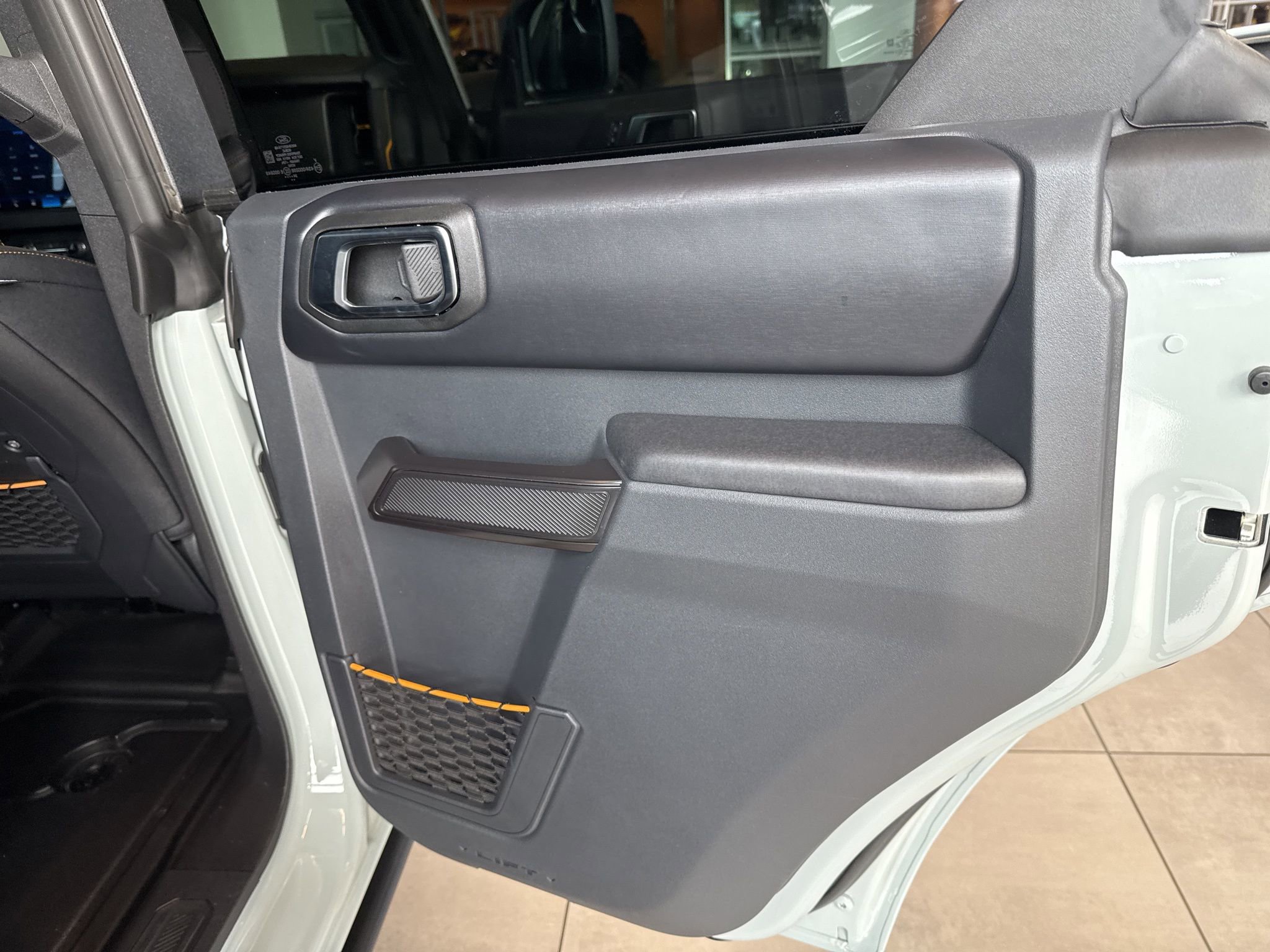 Used 2024 Ford Bronco Badlands image 15