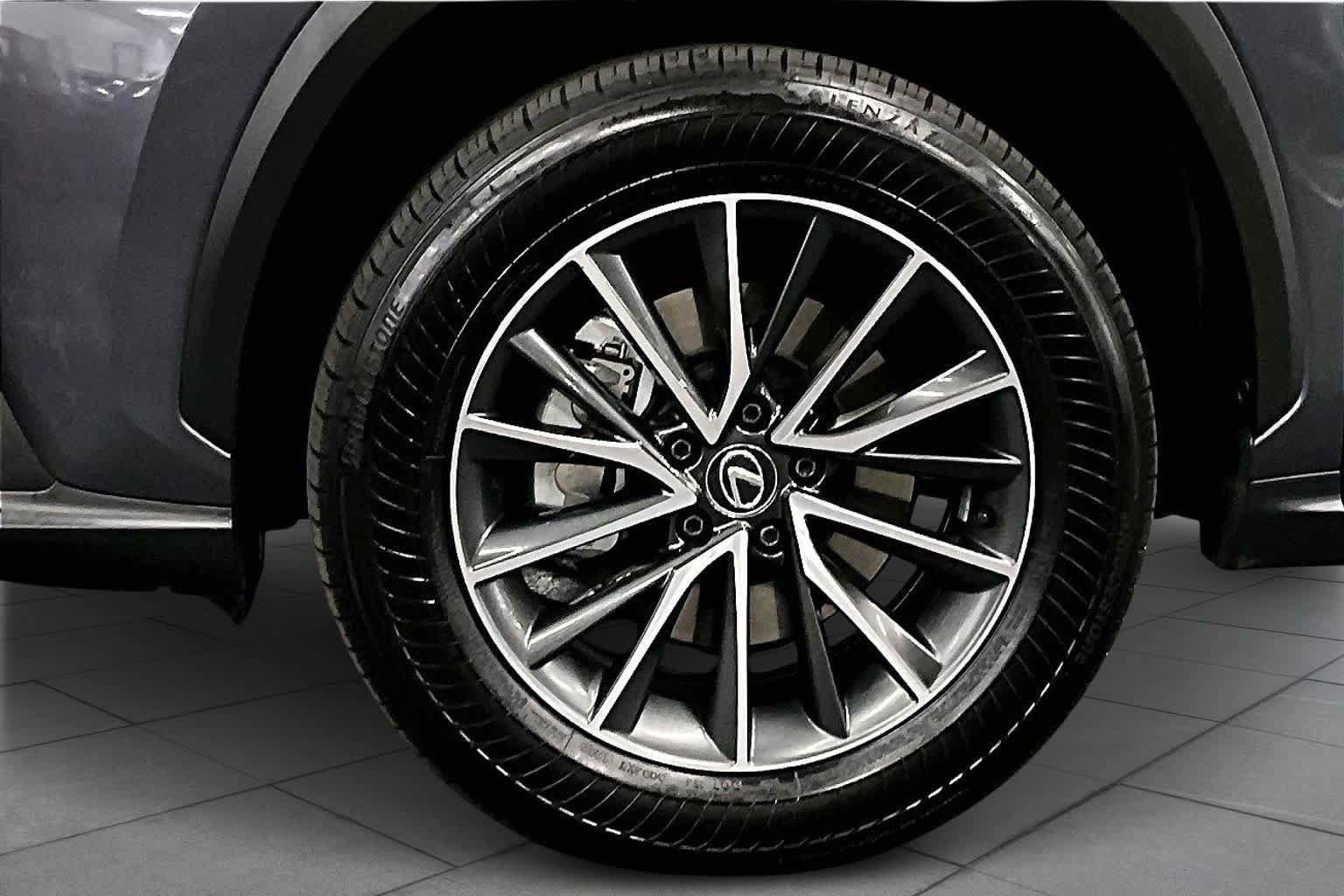 Used 2024 Lexus NX 250 FWD image 10