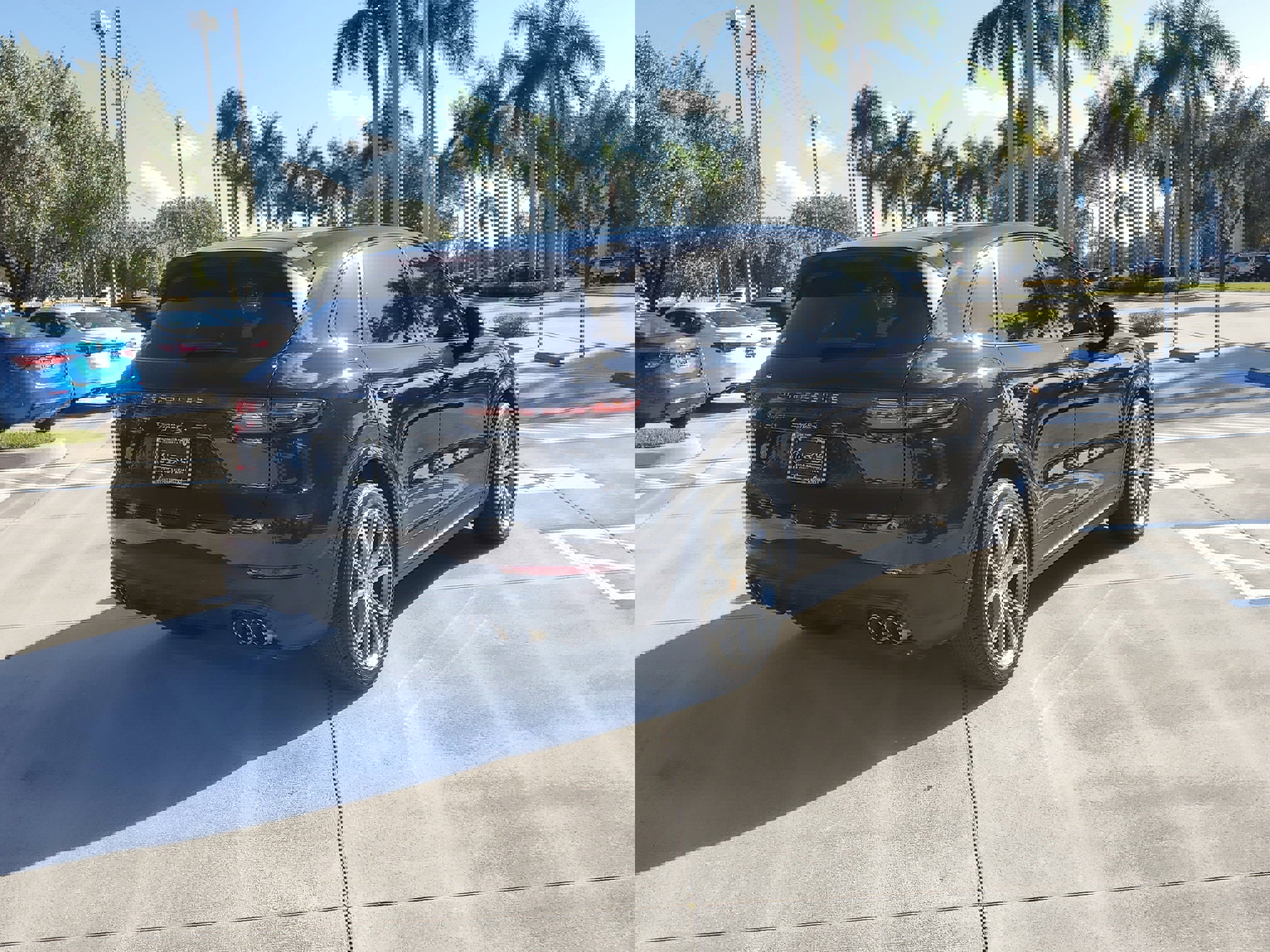 Used 2022 Porsche Cayenne S image 10