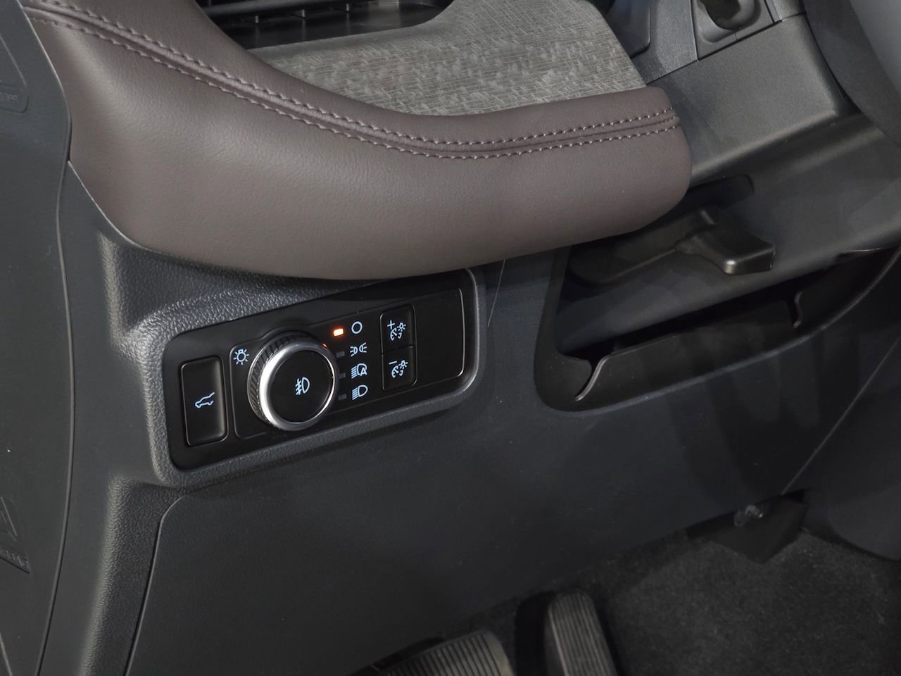 New 2026 Ford Explorer Platinum image 20