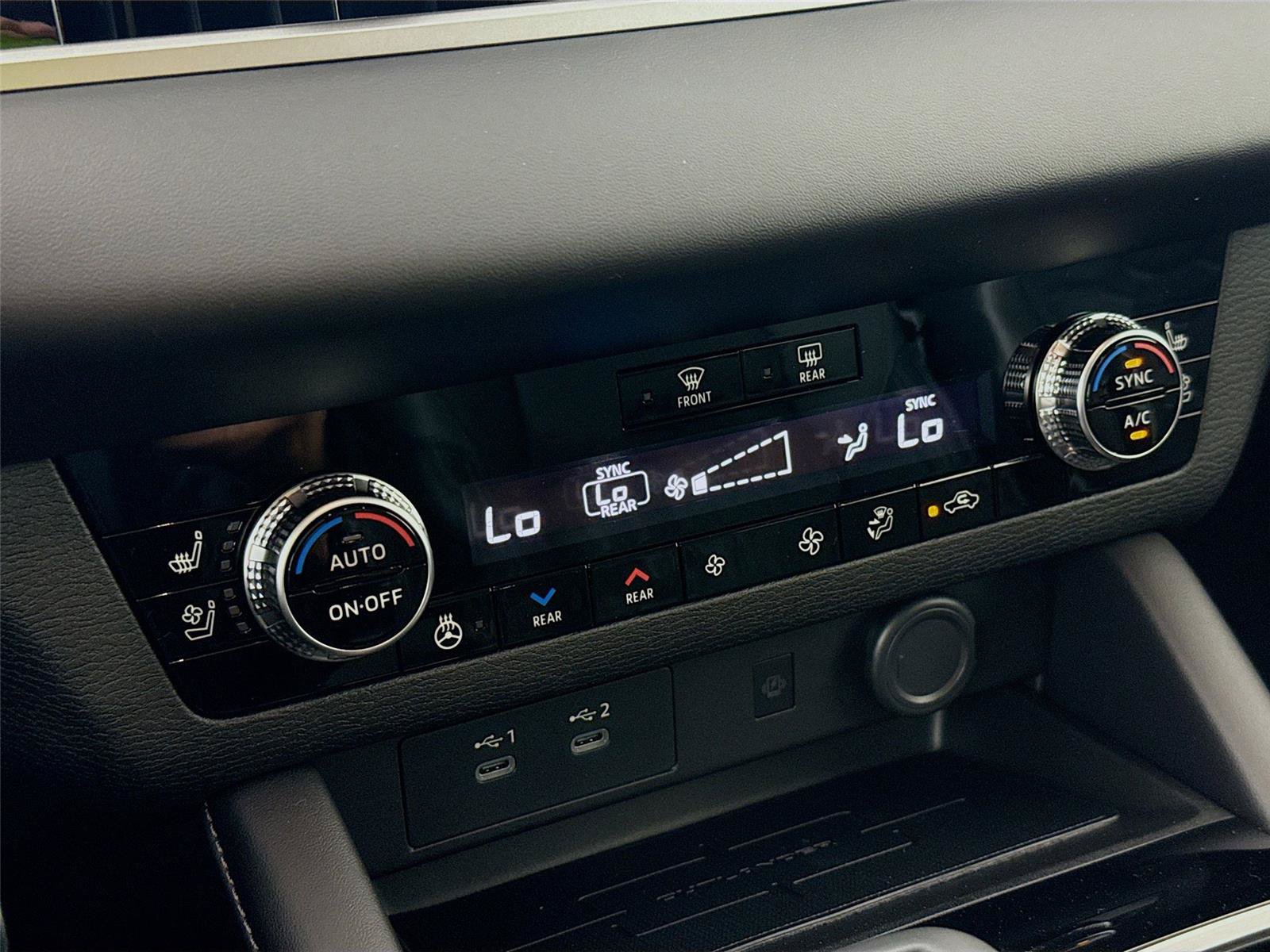 New 2026 Mitsubishi Outlander SEL FWD image 13