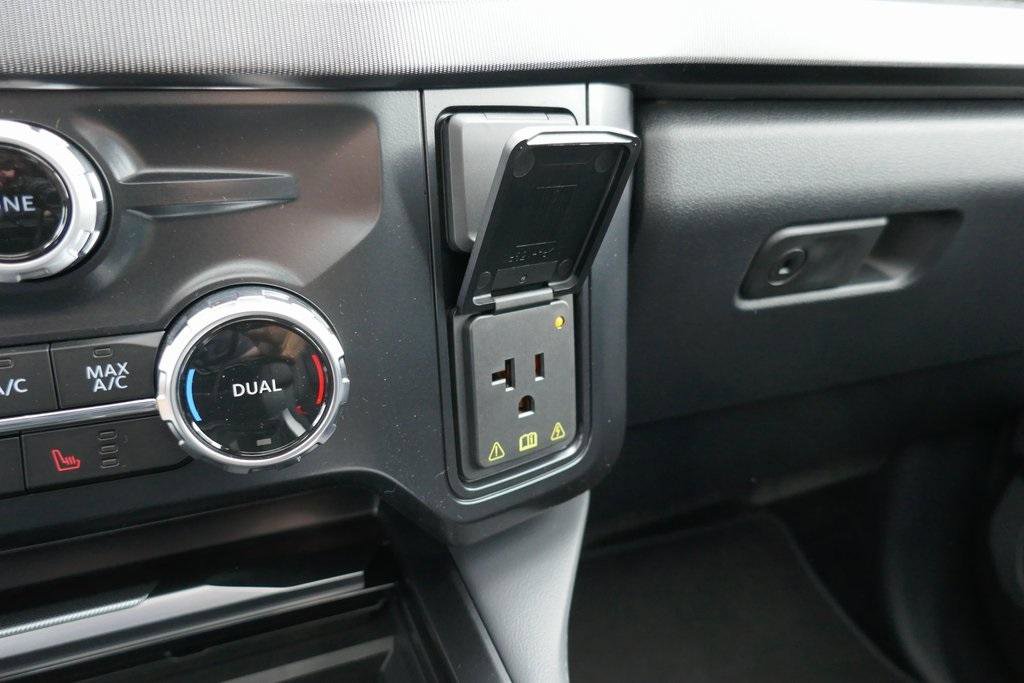 New 2026 Ford F350 Platinum w/ FX4 Off-Road Package image 22