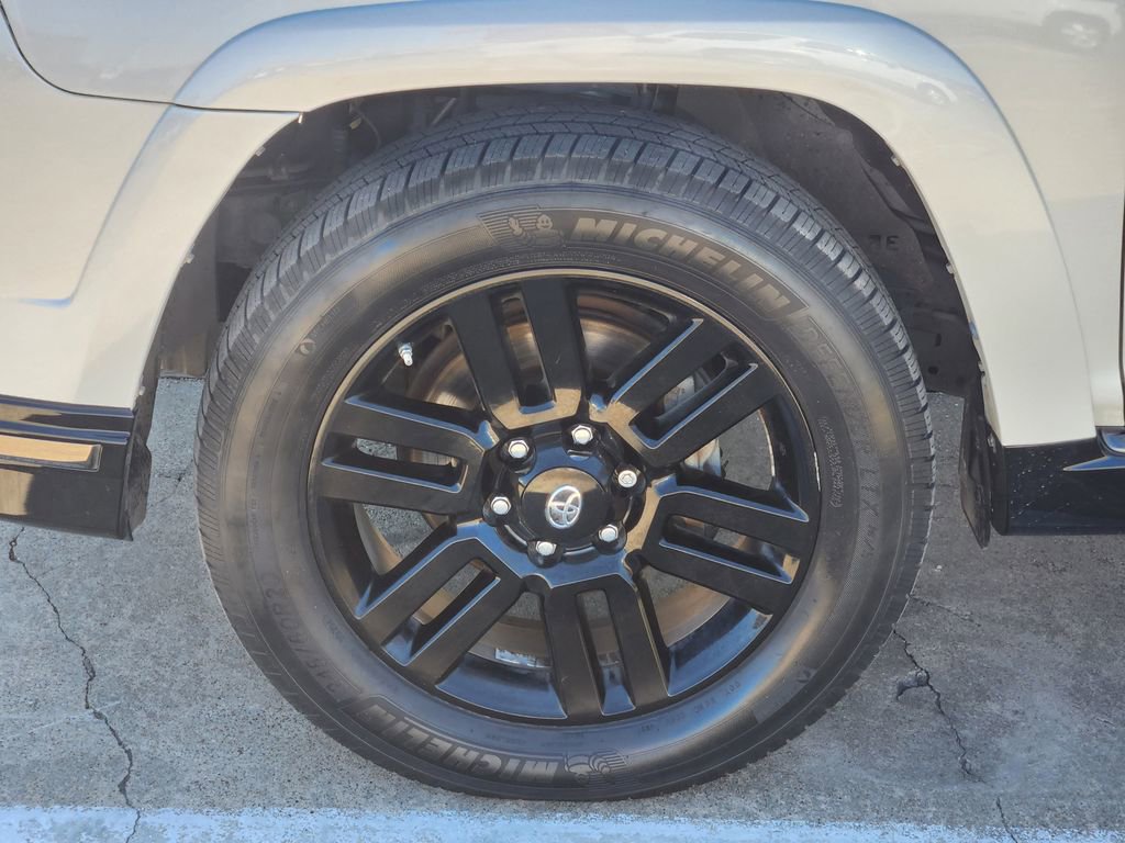 Used 2019 Toyota 4Runner Limited AWD/4WD image 9