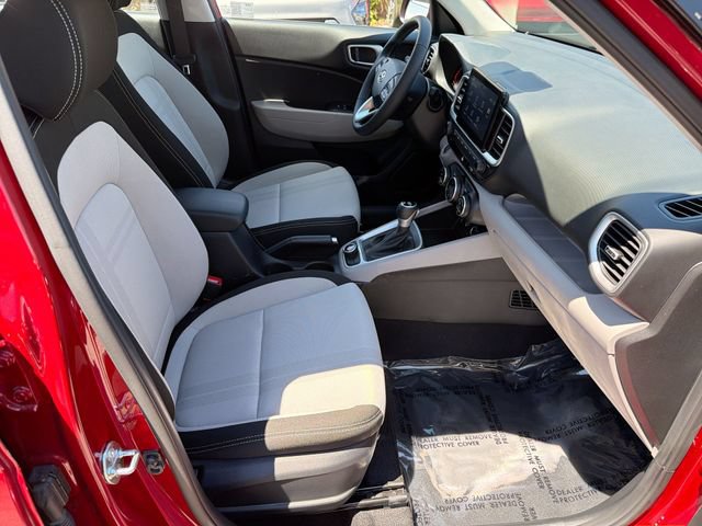 Used 2025 Hyundai Venue SEL FWD image 27