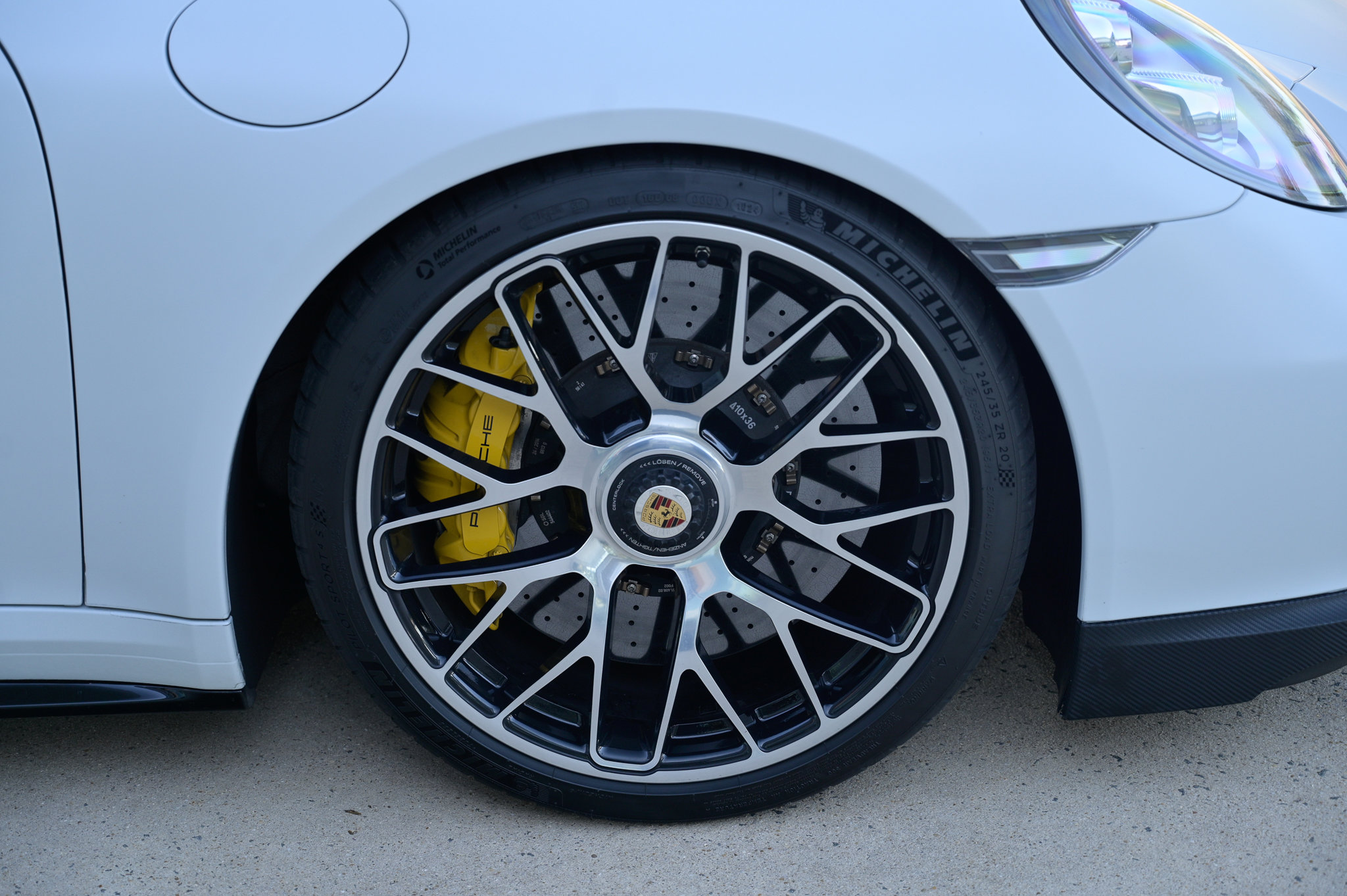 Used 2015 Porsche 911 Turbo S image 12