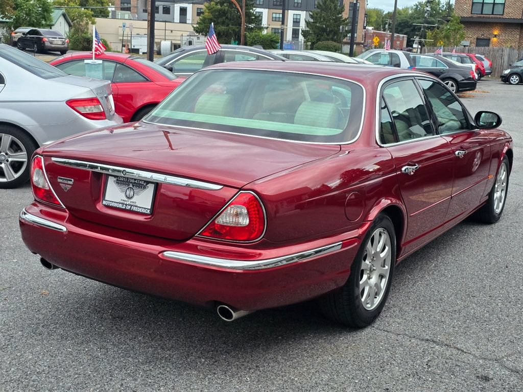 Used 2004 Jaguar XJ8 RWD image 4