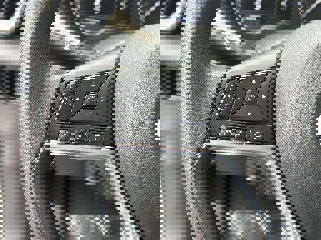 Used 2021 Nissan Versa SV image 18