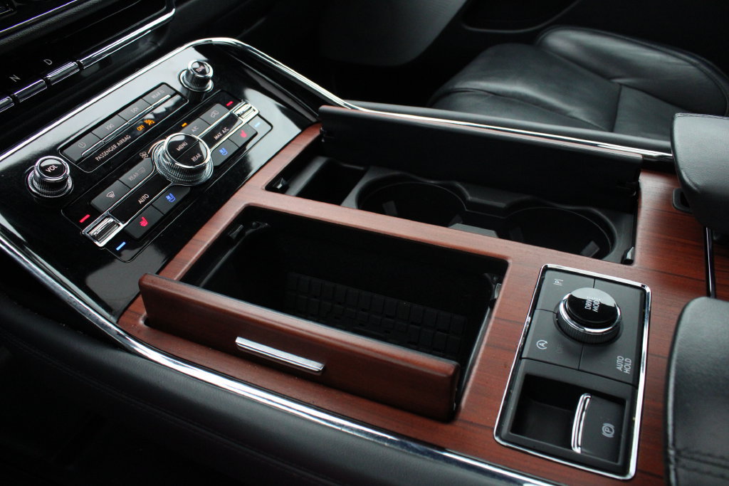 Used 2024 Lincoln Navigator L Reserve AWD/4WD image 17