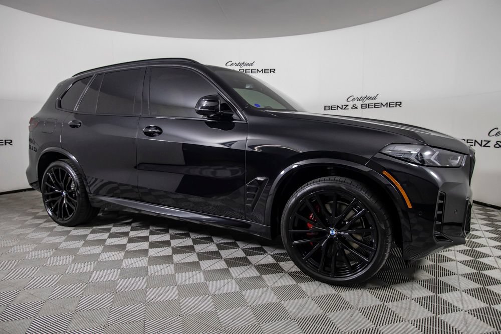 Used 2025 BMW X5 sDrive40i w/ M Sport Package RWD image 2