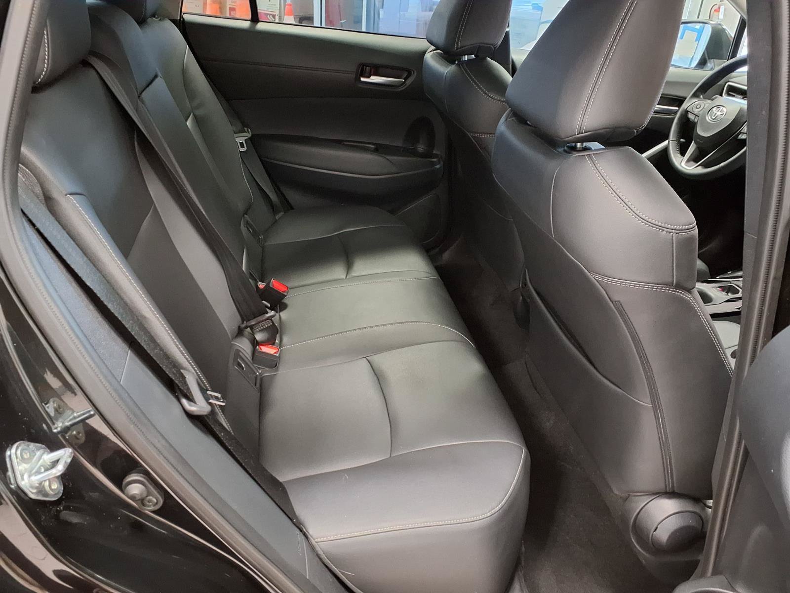 Used 2025 Toyota Corolla Cross XLE FWD image 13