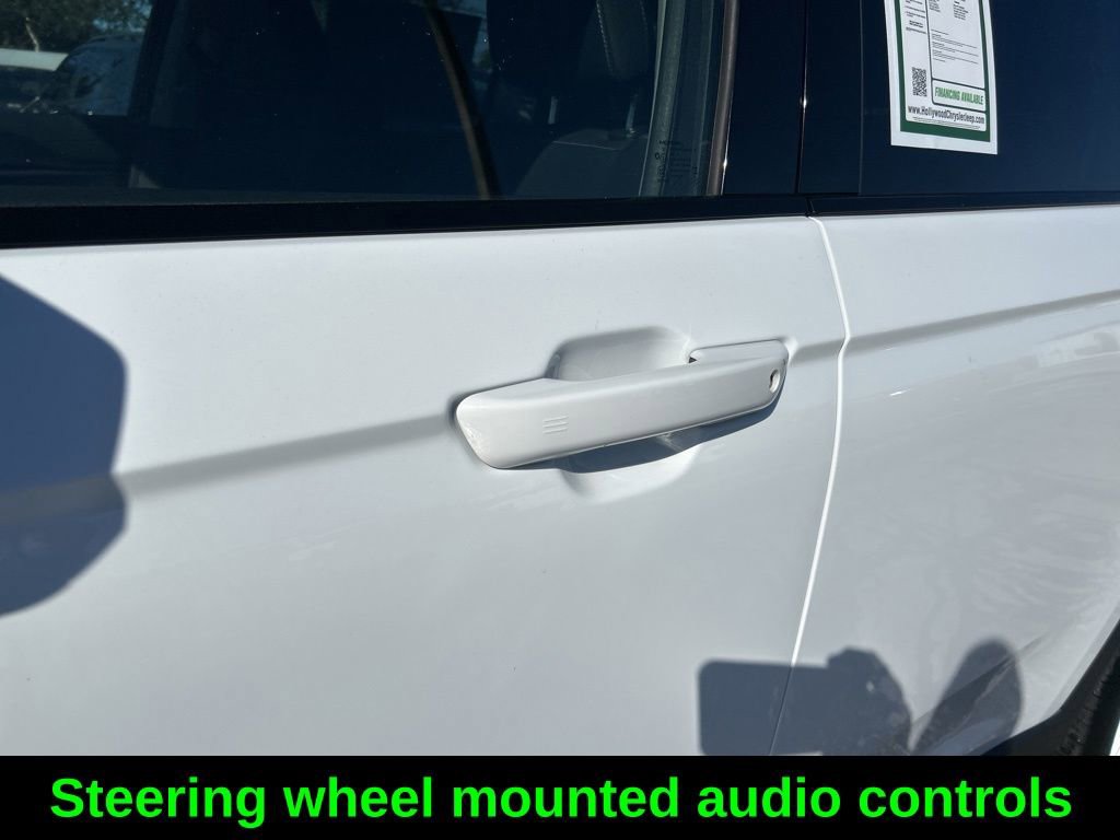 Certified 2023 Jeep Grand Cherokee L Laredo image 21