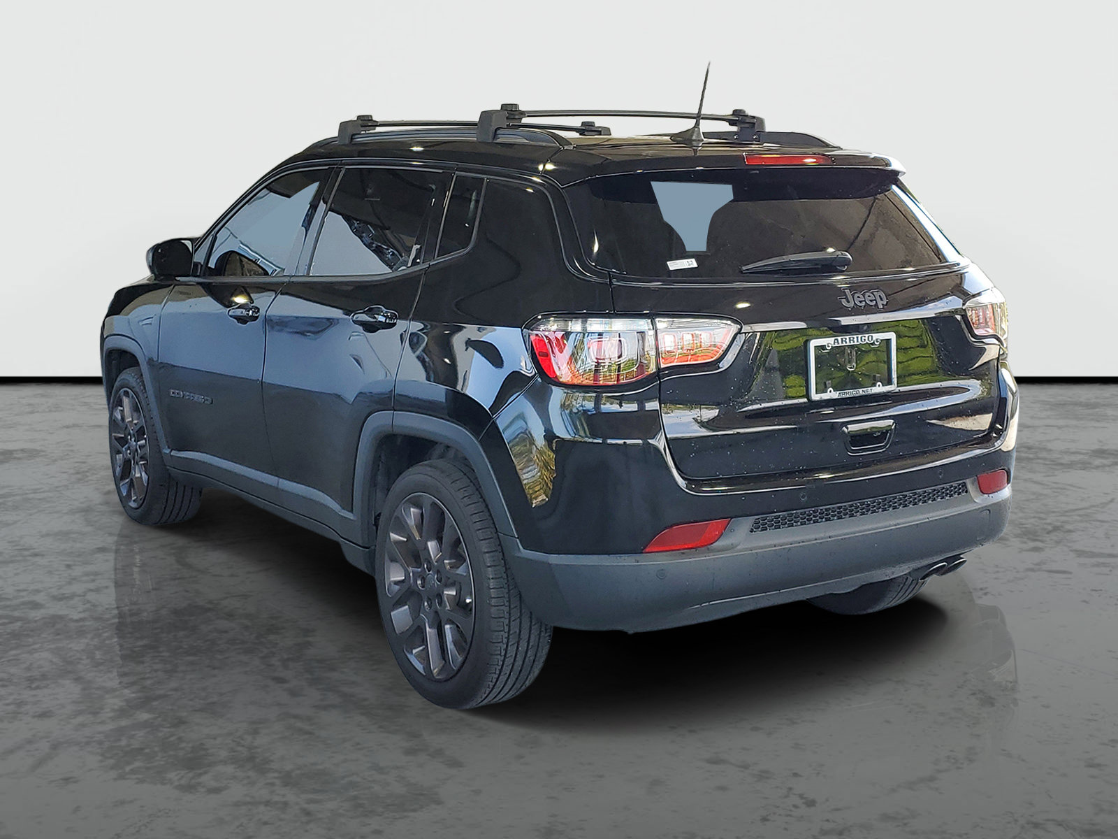 Used 2021 Jeep Compass Latitude w/ Sun and Sound Group FWD image 3