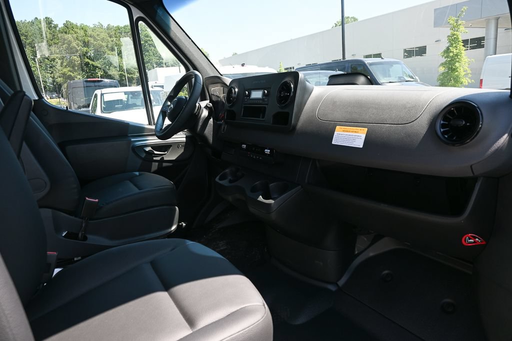 Used 2025 Mercedes-Benz Sprinter 2500 image 20
