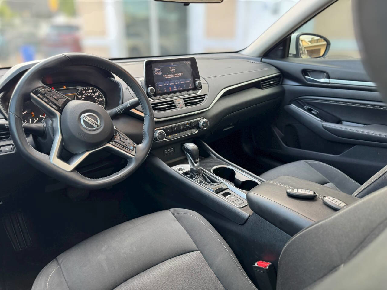 Used 2021 Nissan Altima 2.5 SV w/ SV Premium Package image 31