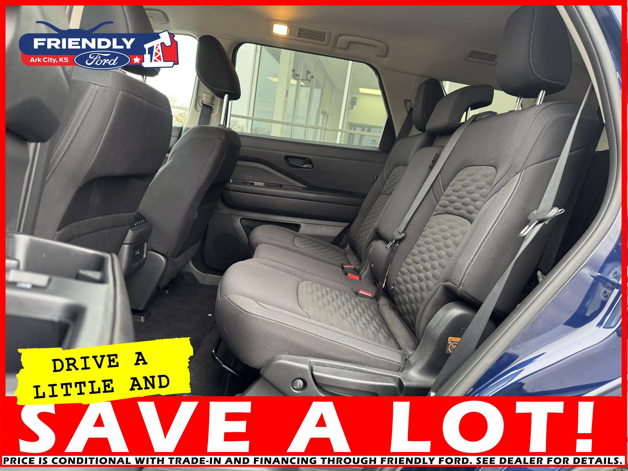 Used 2024 Nissan Pathfinder SV image 19