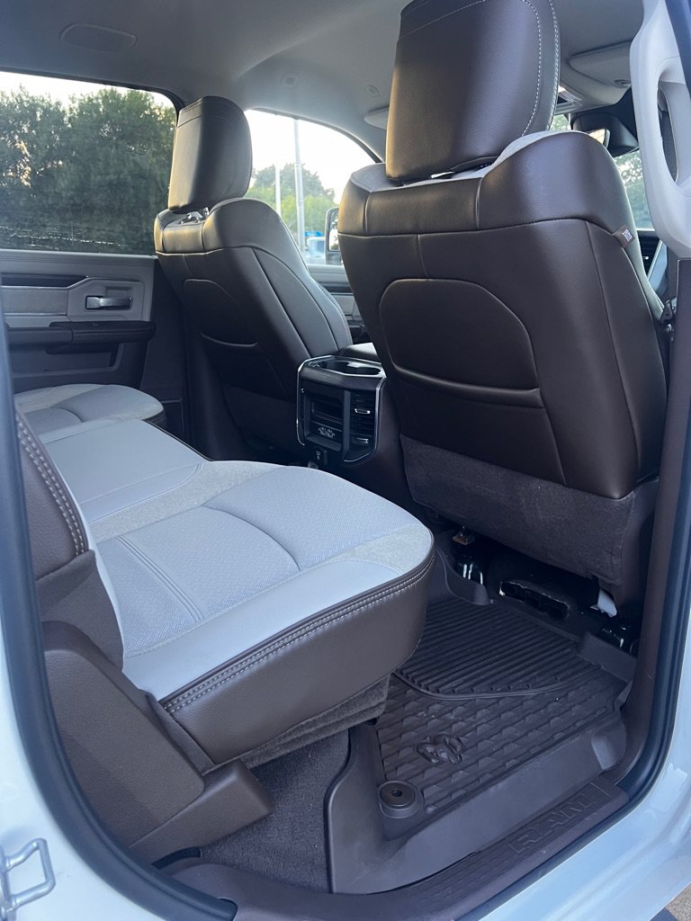 Used 2025 RAM 2500 Laramie AWD/4WD image 8