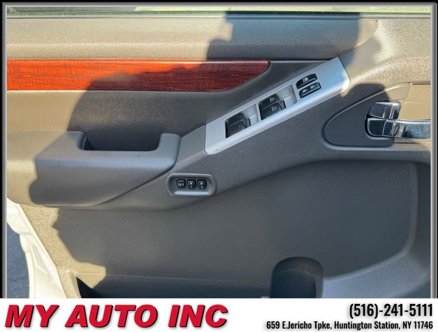 Used 2011 Nissan Pathfinder LE w/ Navigation Pkg image 27
