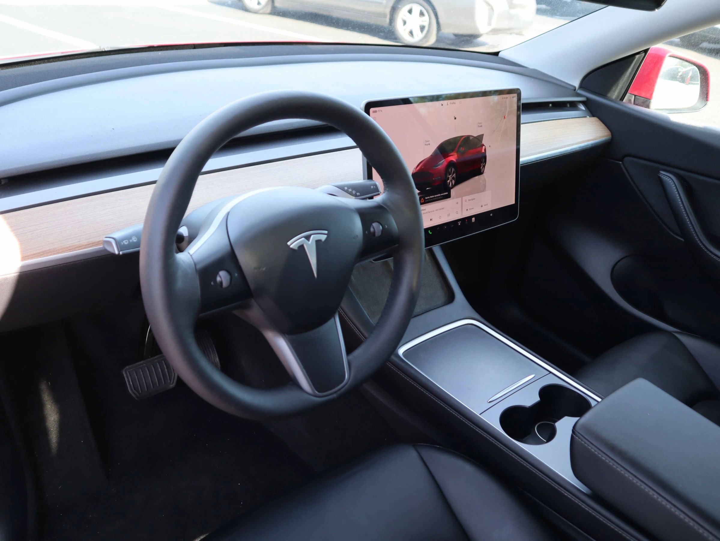 Used 2022 Tesla Model Y Long Range image 17