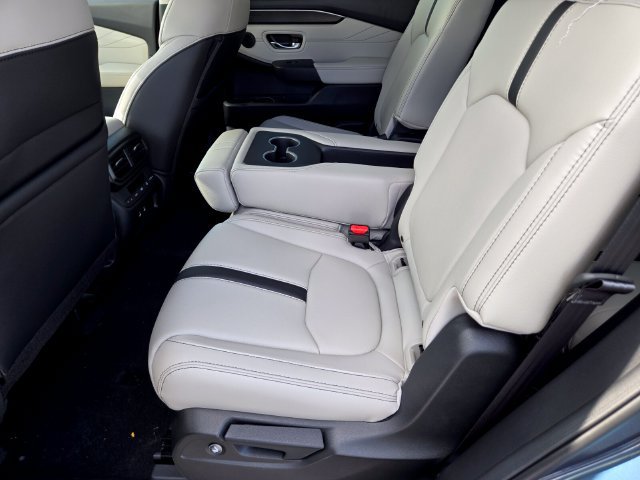 New 2026 Honda Pilot Touring image 9