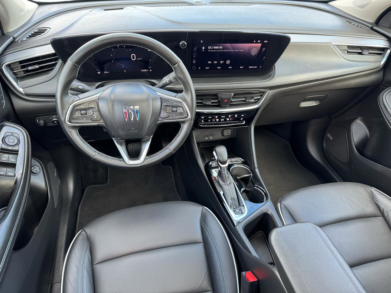 Used 2025 Buick Encore GX Avenir w/ Avenir Technology Package AWD/4WD image 11