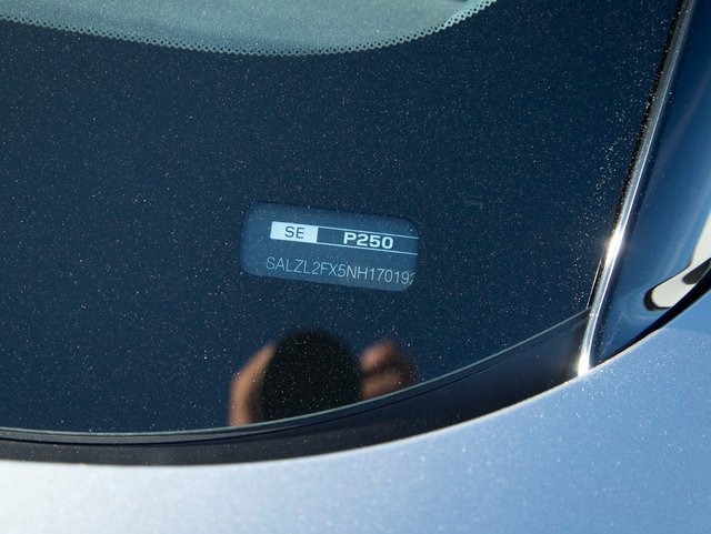 Used 2022 Land Rover Range Rover Evoque R-Dynamic SE image 32