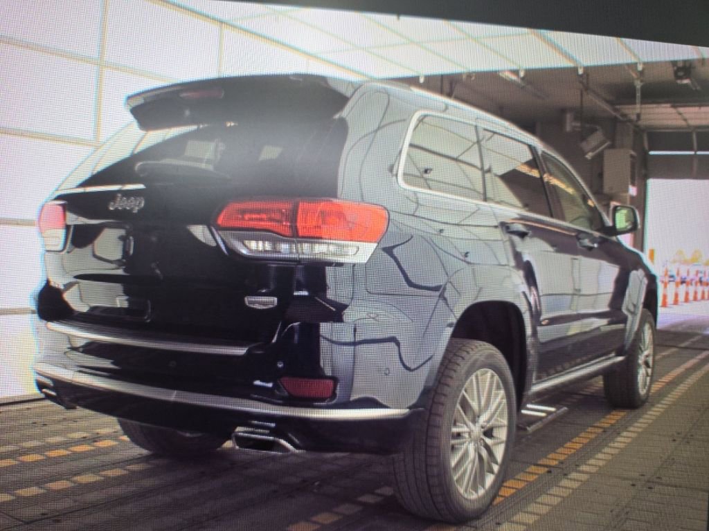Used 2018 Jeep Grand Cherokee Summit AWD/4WD image 3