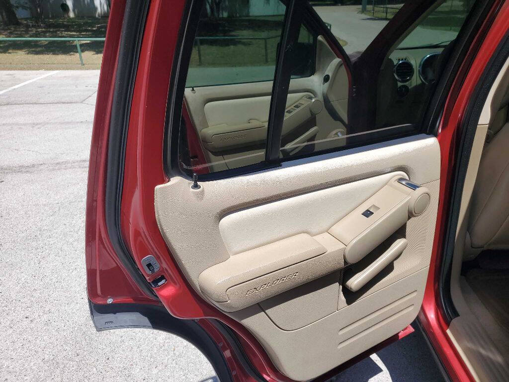 Used 2007 Ford Explorer XLT RWD image 20