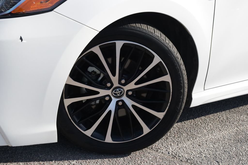 Used 2019 Toyota Camry SE image 10