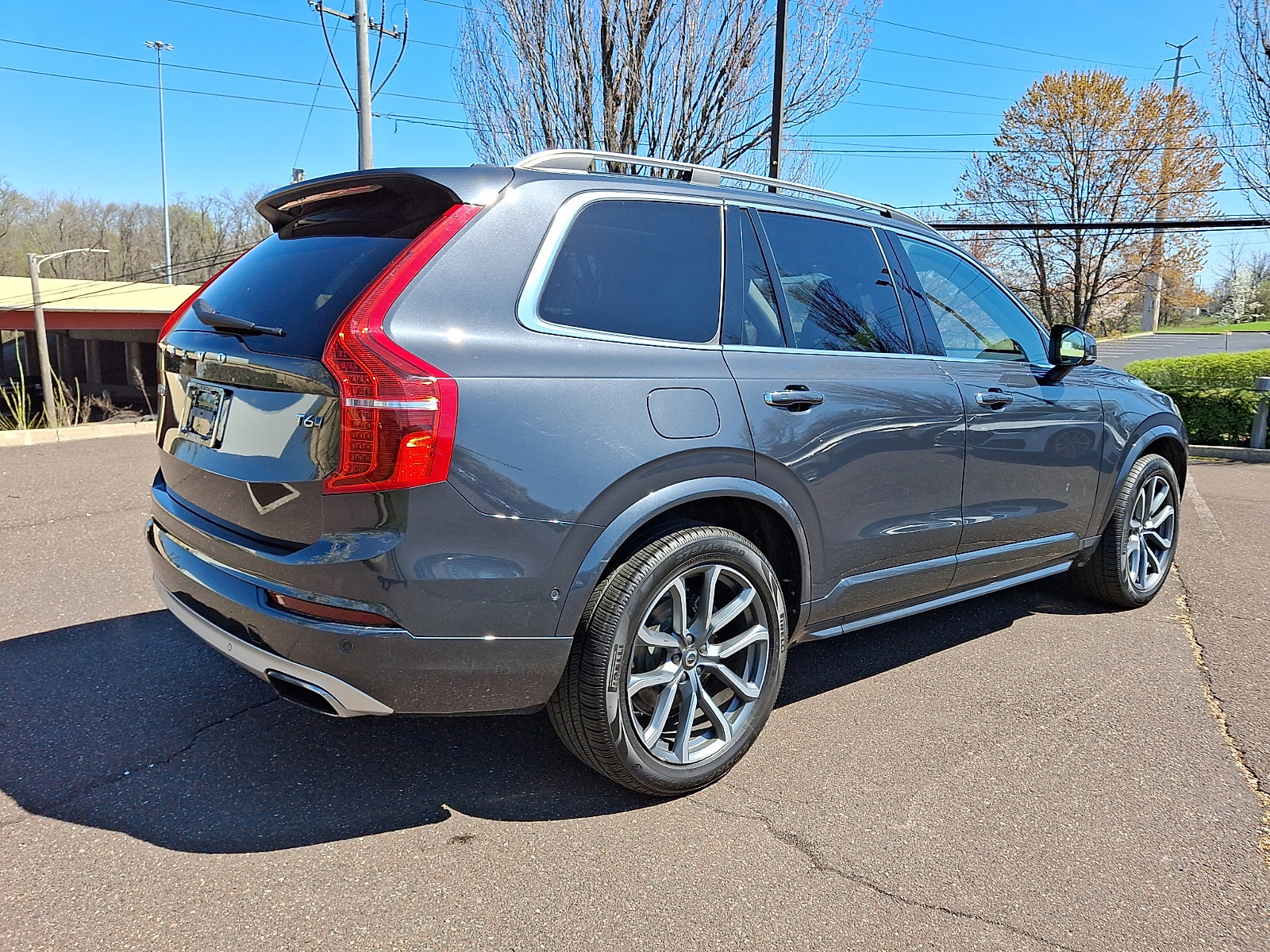 Used 2017 Volvo XC90 T6 Momentum w/ Vision Package image 6