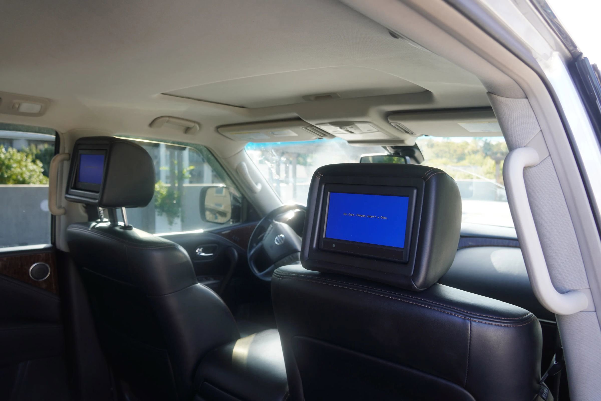 Used 2017 Nissan Armada Platinum w/ Captain Seat Package image 4