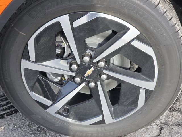 New 2026 Chevrolet Equinox EV LT image 17