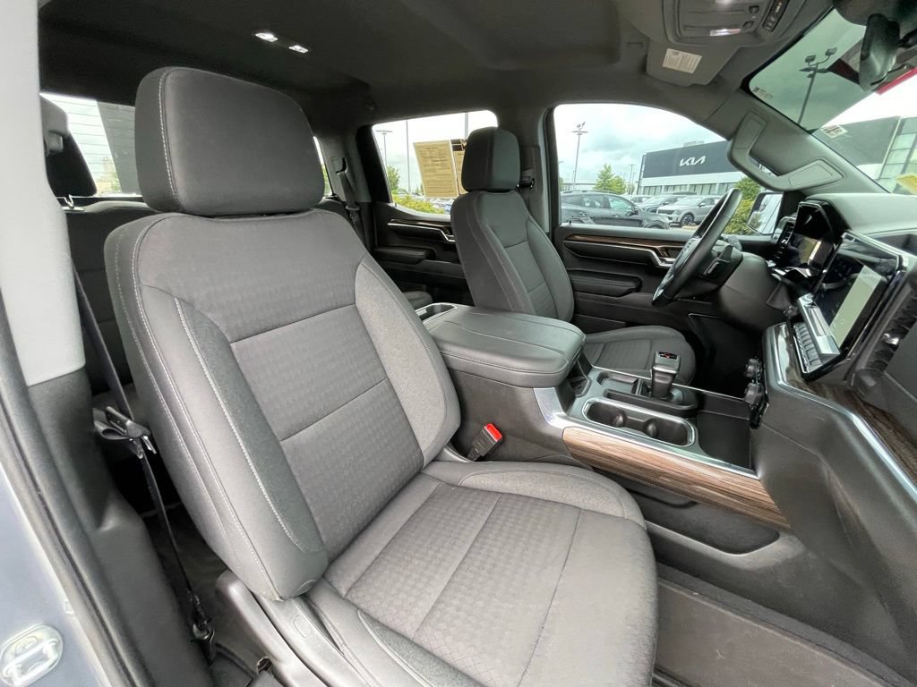 Used 2023 Chevrolet Silverado 1500 RST AWD/4WD image 29